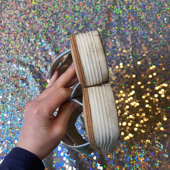 Sold2xHP🦋[ Dolce Vita ] Holographic Iridescent Sandals - Picture 7 of 10